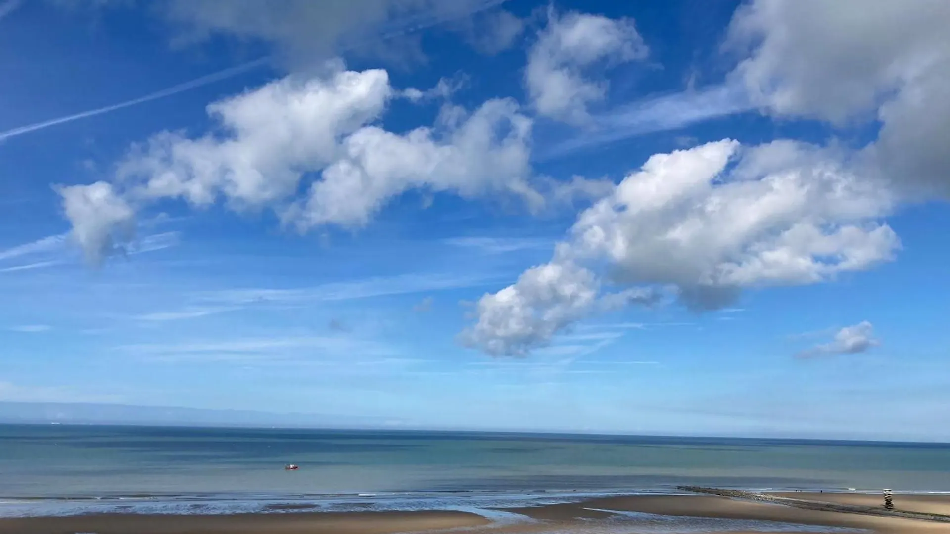 Happy In Oostende - Lovely Apartment With Seaview At The Beach